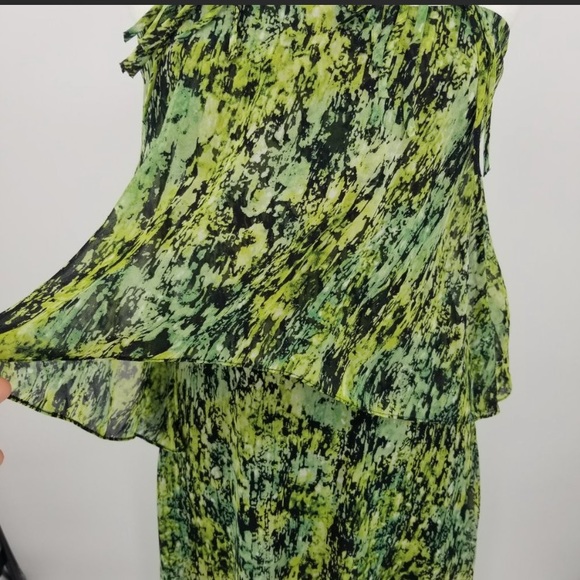 BCBG size XS dress in green and black. a line dress. Above the knee - Picture 3 of 8